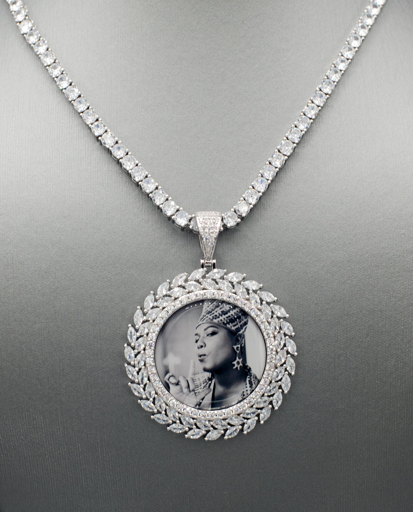 14k Gold or White Gold plated Round Wreath Custom 3D Photo Picture Charm Pendant 1.9 inch (47mm)