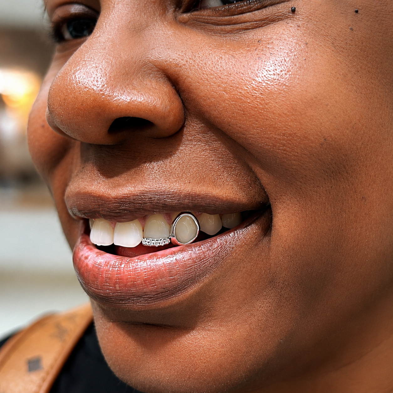 Custom 2 Tooth Open Fang & Diamond Bar Grillz