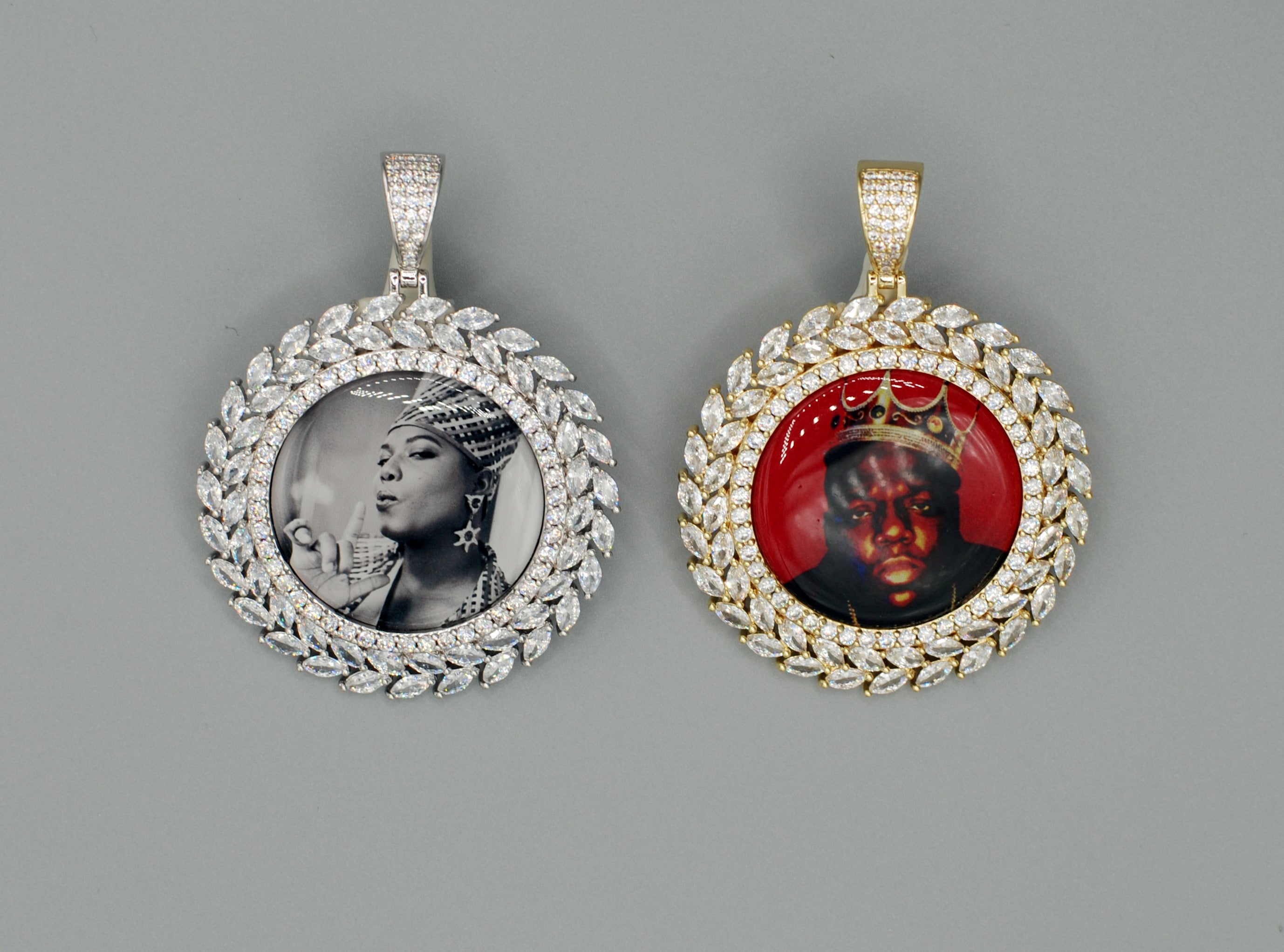 14k Gold or White Gold plated Round Wreath Custom 3D Photo Picture Charm Pendant 1.9 inch (47mm)